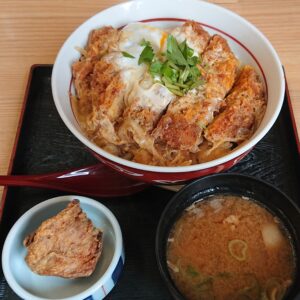 かつ丼;