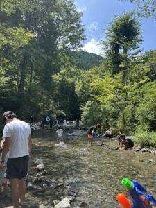 川遊び